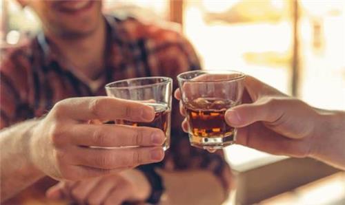 Bất lợi pháp lý của một người say rượu Bất lợi pháp lý của một người say rượu