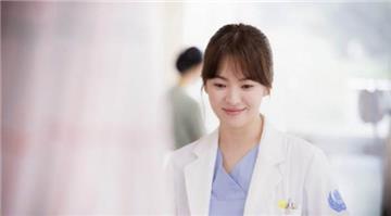 Tiết lộ Bảng lương của bác sĩ mới nhất hiện nay