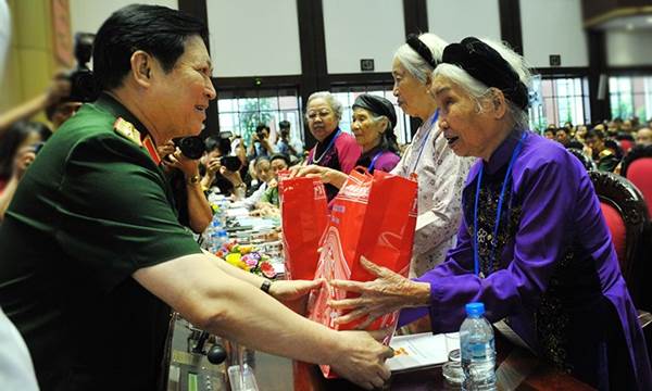 thân nhân liệt sỹ