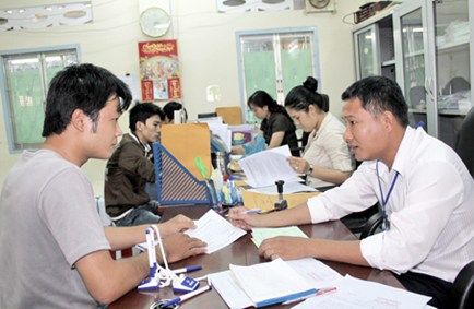 Có được nhờ người nhận hộ tiền trợ cấp thất nghiệp? Có được nhờ người nhận hộ tiền trợ cấp thất nghiệp?