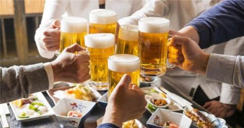 Trốn làm đi nhậu, công chức bị xử lý thế nào? Trốn làm đi nhậu, công chức bị xử lý thế nào?
